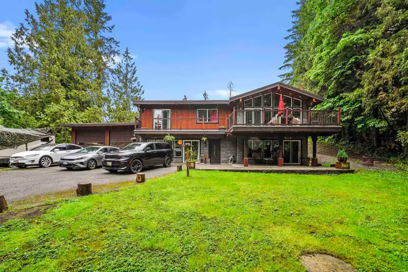 24115 110 AVENUE - photo 1 of 36