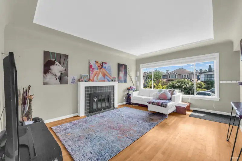 3015 E 26TH AVENUE - photo 2 of 23
