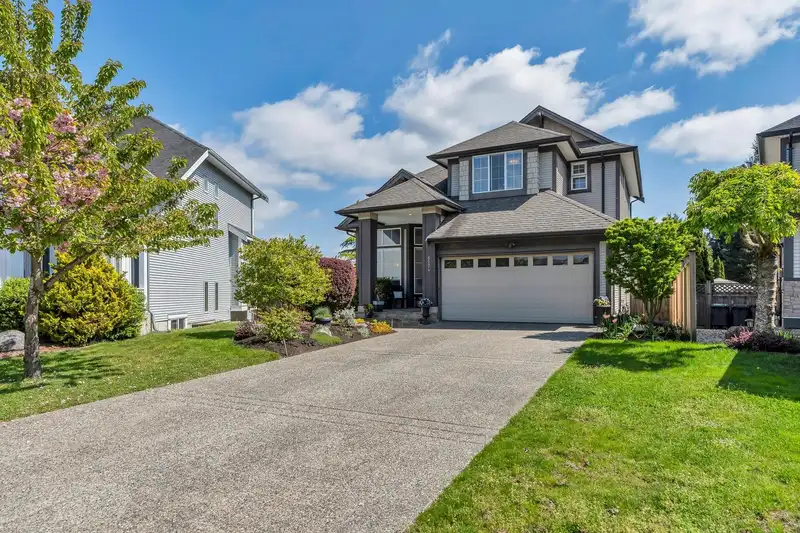 5774 147A STREET - photo 3 of 40