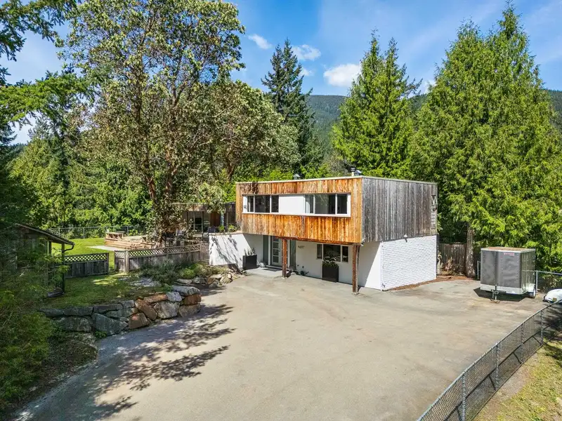 4697 WOODVIEW PLACE - photo 3 of 19