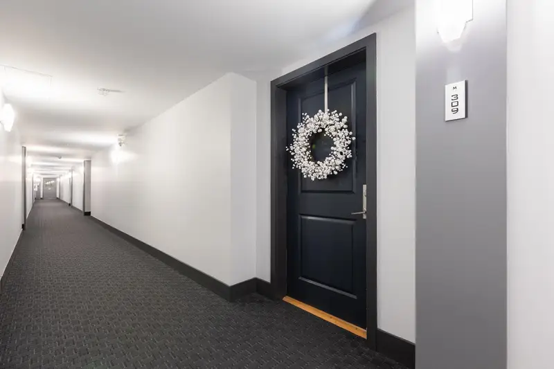 309 15735 CROYDON DRIVE - photo 3 of 25