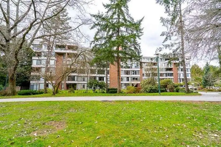 507 4101 YEW STREET - photo 1 of 1