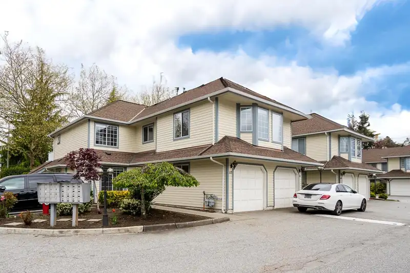 112 9978 151 STREET - photo 1 of 39