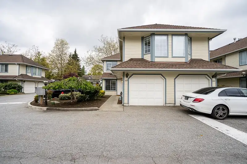 112 9978 151 STREET - photo 4 of 39