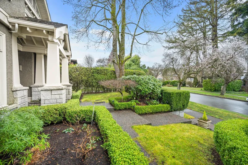 2722 W 31ST AVENUE - photo 3 of 25