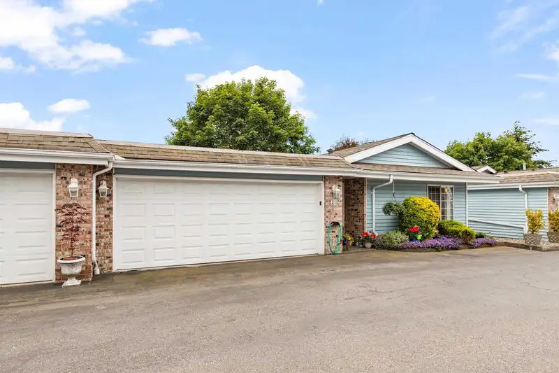 60 5216 201A STREET - photo 1 of 27