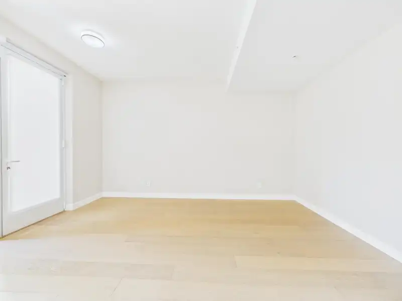 1573 W 57 AVENUE - photo 2 of 39