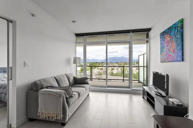 1406 4730 LOUGHEED HIGHWAY - photo 3 of 39