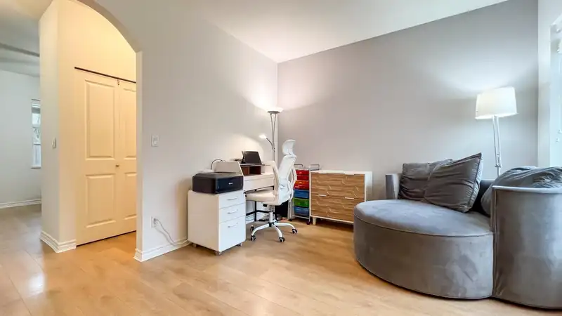 20 5988 BLANSHARD DRIVE - photo 4 of 35
