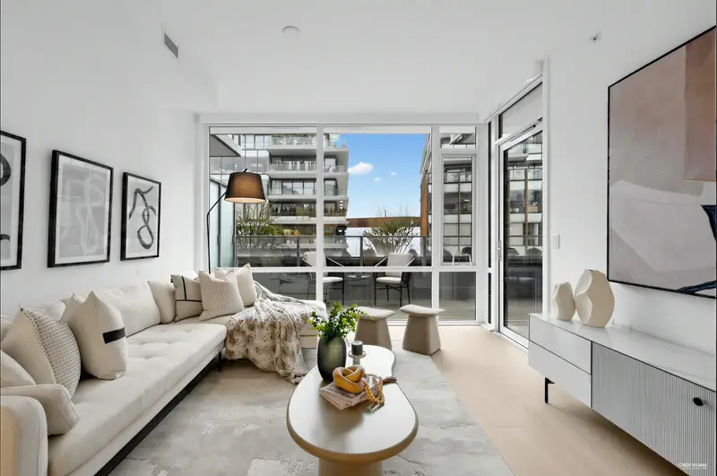 205 1331 MARINE DRIVE - photo 2 of 25