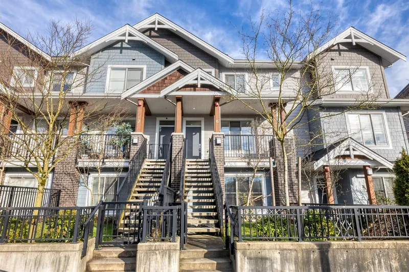 6 2145 PRAIRIE AVENUE - photo 1 of 25