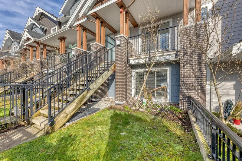 6 2145 PRAIRIE AVENUE - photo 2 of 25