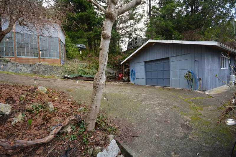 5220 CLAYDON ROAD - photo 4 of 22