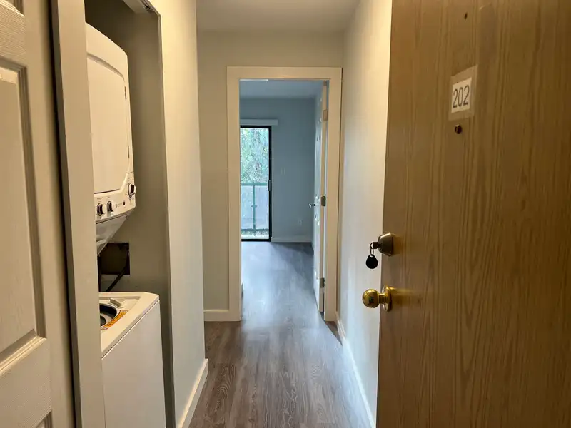 202 33598 GEORGE FERGUSON WAY - photo 2 of 27