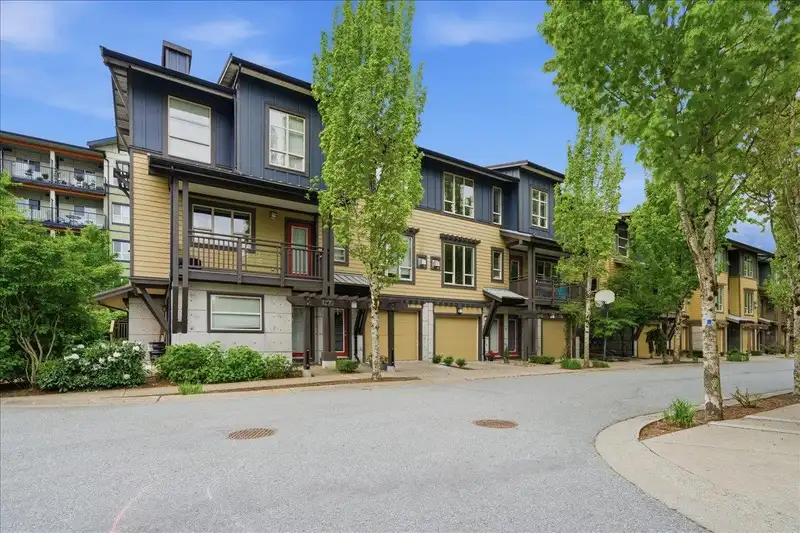 1266 STONEMOUNT PLACE - photo 3 of 40