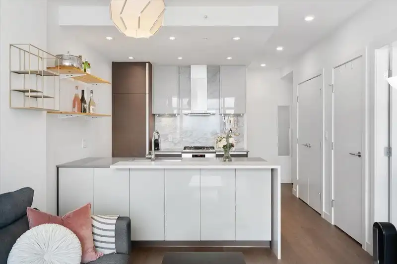 3007 4670 ASSEMBLY WAY - photo 2 of 26