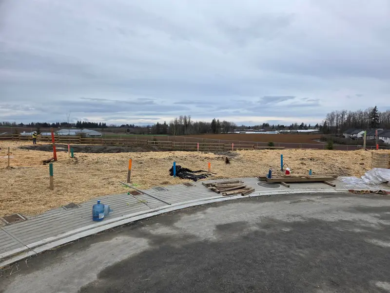 2589 CROSSING COURT - photo 3 of 5