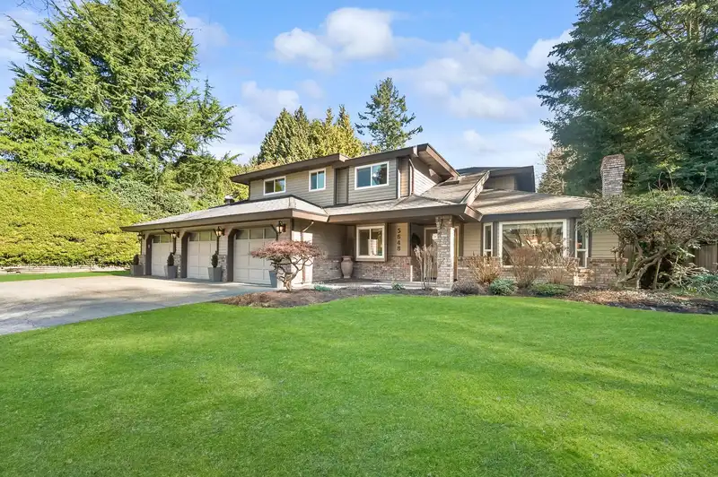 5648 125A STREET - photo 1 of 40