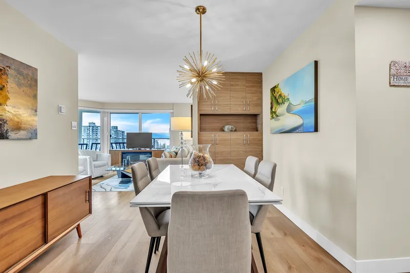 1002 1020 HARWOOD STREET - photo 2 of 25