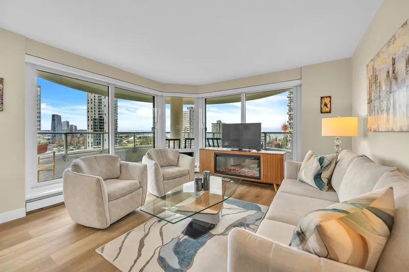 1002 1020 HARWOOD STREET - photo 3 of 25