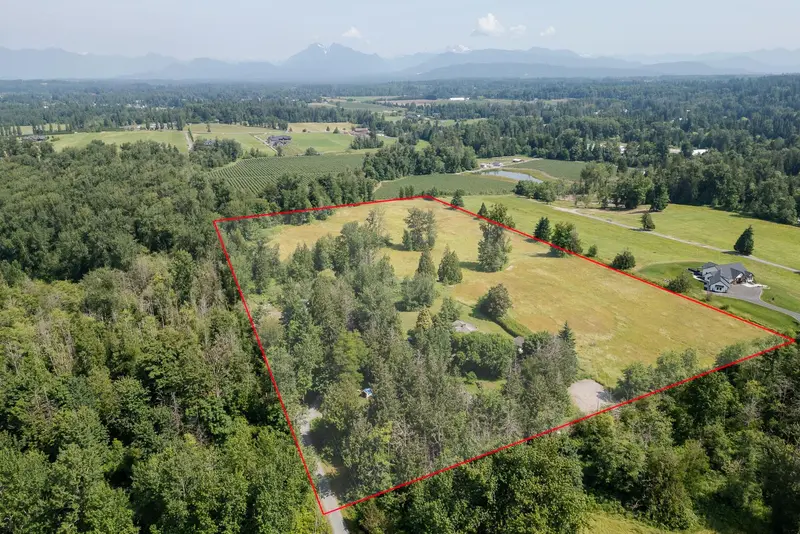 22801 48 AVENUE - photo 4 of 25