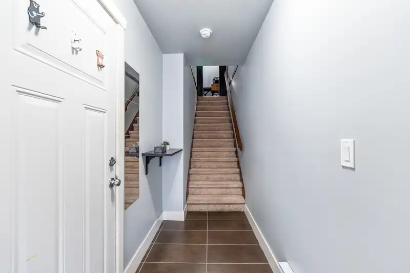 39 15399 GUILDFORD DRIVE - photo 3 of 25