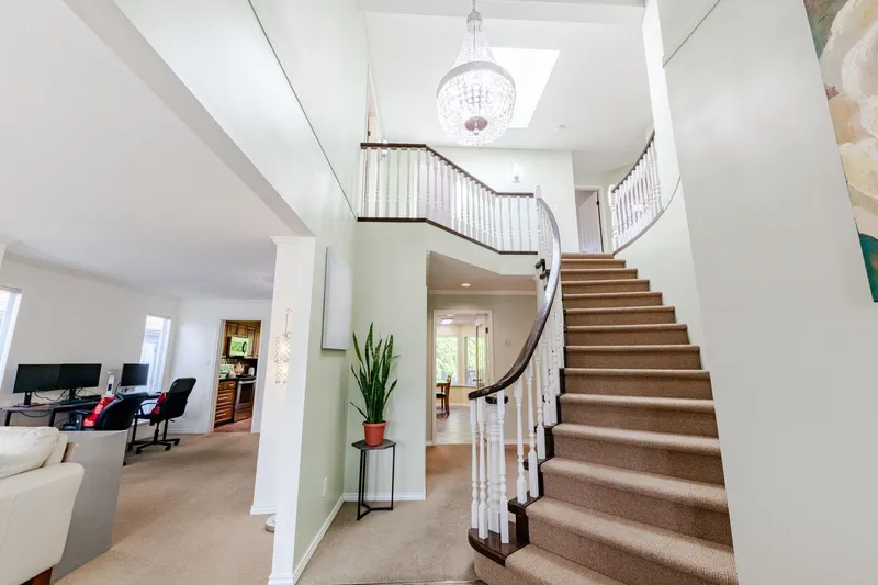 6129 49 AVENUE - photo 3 of 25