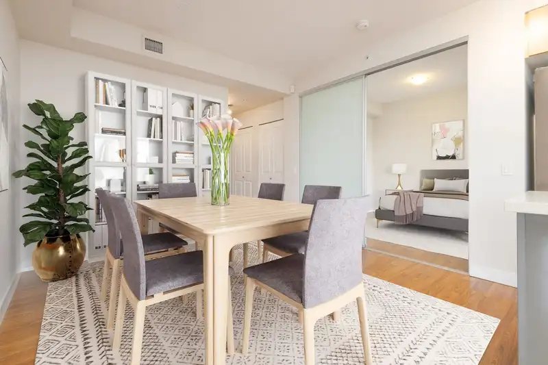 1605 1833 CROWE STREET - photo 2 of 39