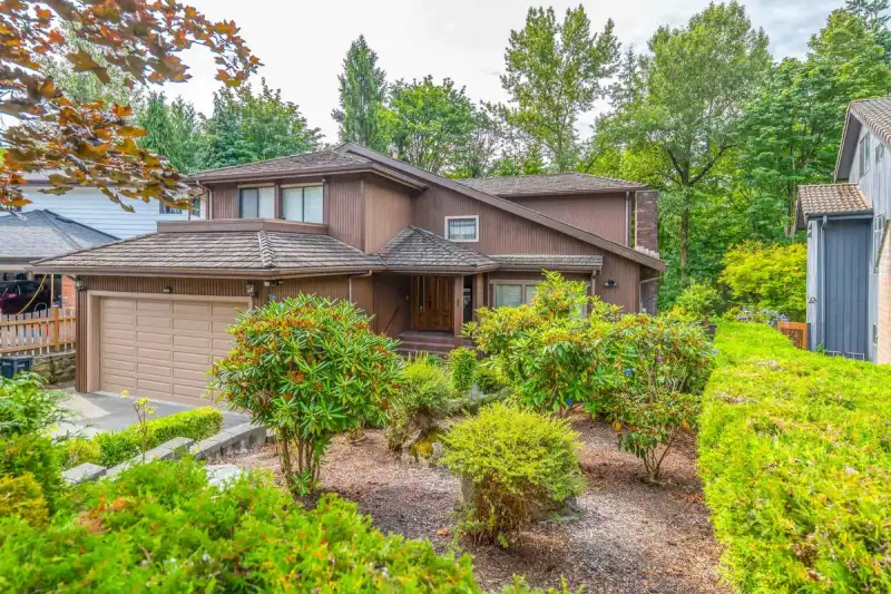 8232 BRYNLOR DRIVE - photo 1 of 40