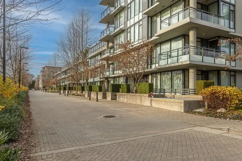 606 9009 CORNERSTONE MEWS - photo 2 of 35