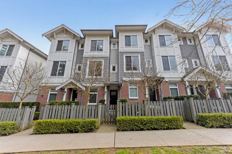 4 9718 161A STREET - photo 2 of 25