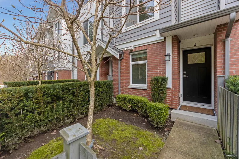 4 9718 161A STREET - photo 4 of 25