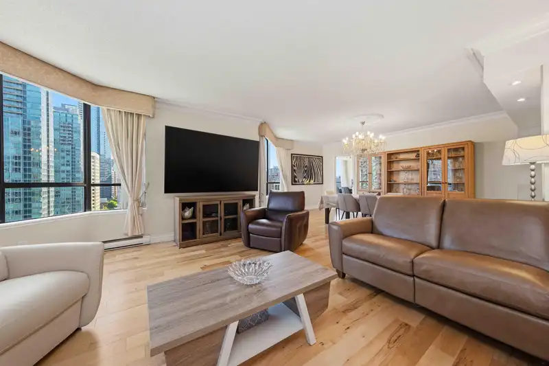 1602 738 BROUGHTON STREET - photo 4 of 32