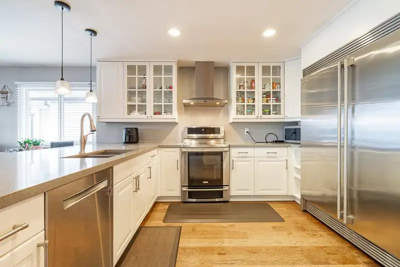 2262 WILLOUGHBY WAY - photo 2 of 40