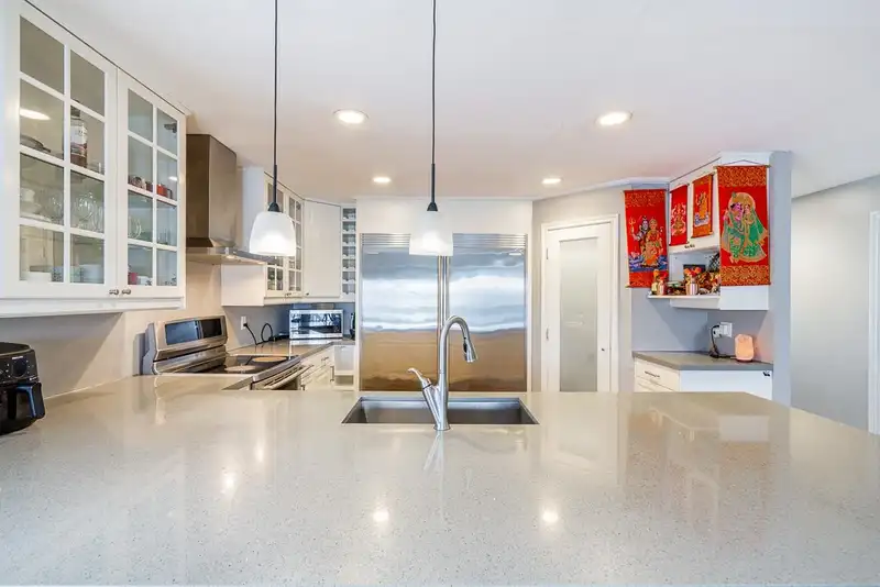 2262 WILLOUGHBY WAY - photo 4 of 40