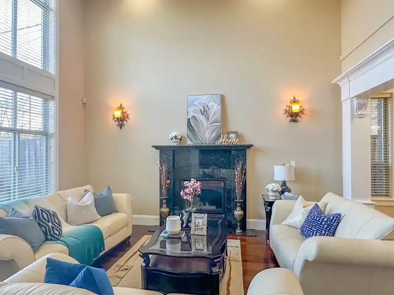 4700 WEBSTER ROAD - photo 2 of 38