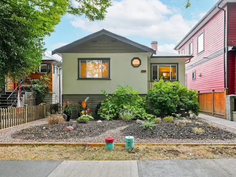 320 E 32ND AVENUE - photo 1 of 35
