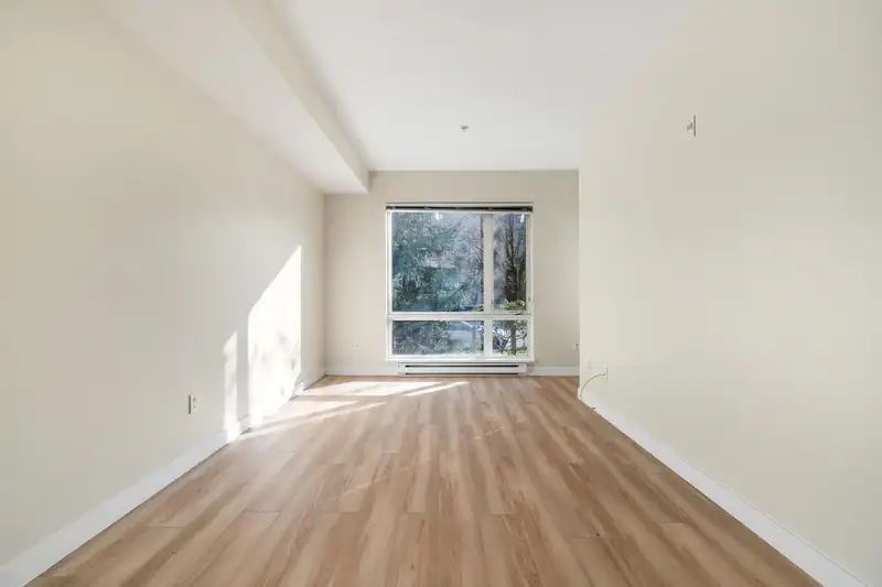 103 13339 102A AVENUE - photo 4 of 19