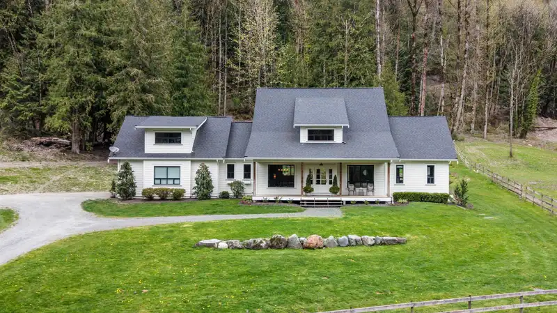 49439 CHILLIWACK LAKE ROAD - photo 1 of 40