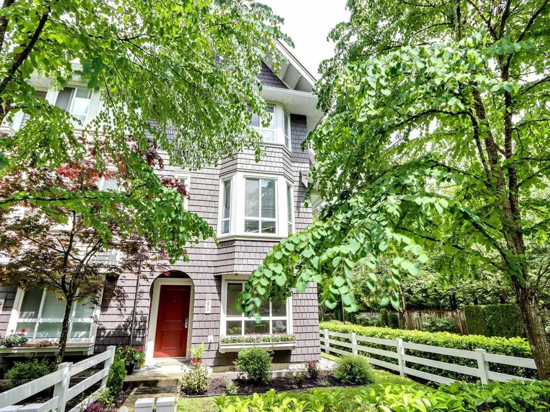 95 2418 AVON PLACE - photo 1 of 25