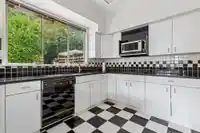 5607 EAGLE HARBOUR ROAD - thumbnail 14