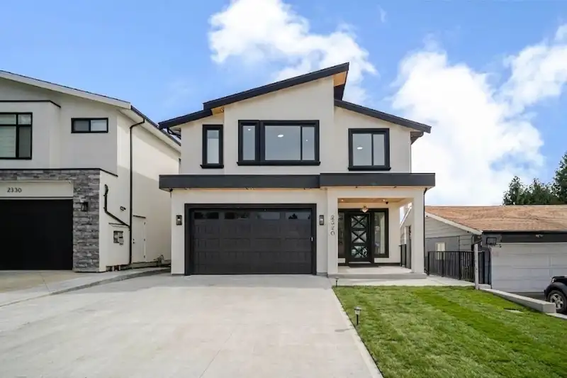 2320 CASCADE STREET - photo 1 of 39