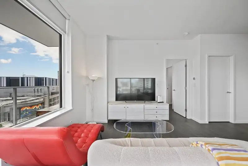 405 6200 MINORU BOULEVARD - photo 3 of 31