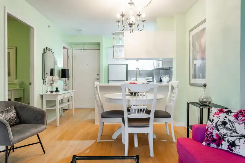 1003 1189 HOWE STREET - photo 2 of 34