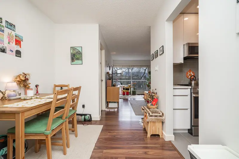 318 830 7TH AVENUE - photo 4 of 25