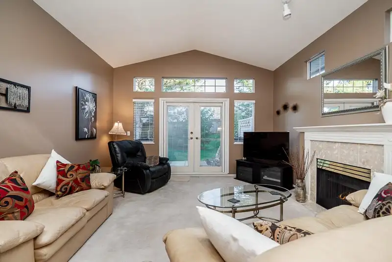 36 9012 WALNUT GROVE DRIVE - photo 2 of 29
