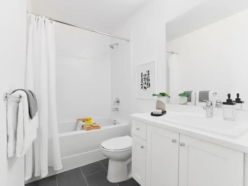 313 14778 106 AVENUE - photo 4 of 5