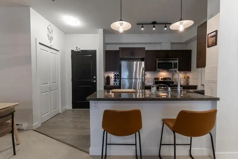 210 33898 PINE STREET - photo 4 of 35
