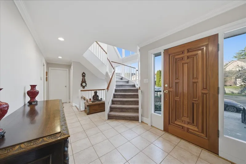 488 GLENBROOK STREET - photo 3 of 25