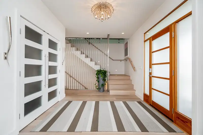 17388 103A AVENUE - photo 3 of 39